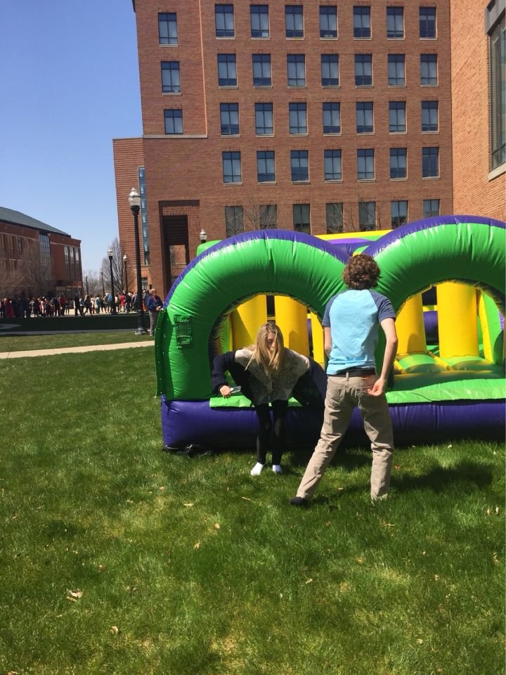 FCOBUndergrad's tweet image. Fisher Spring Festival with the beautiful weather today!