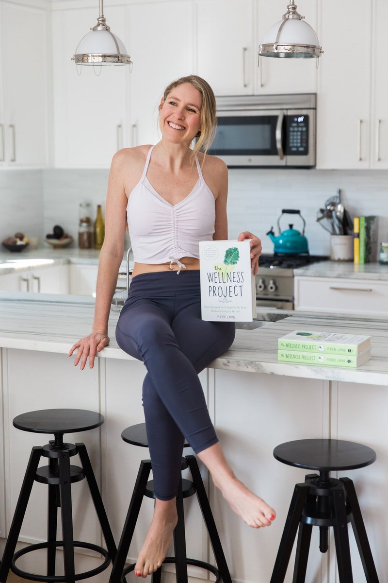 Fabletics's tweet photo. “Making one change, one month at a time taught me so much about the pursuit of balance.” #inspo from @PhoebeLapine's #TheWellnessProjectBook. https://t.co/HGmCURq8QX Check out an exclusive excerpt of #TheWellnessProjectBook on the blog. https://t.co/Pq9IdajJwc