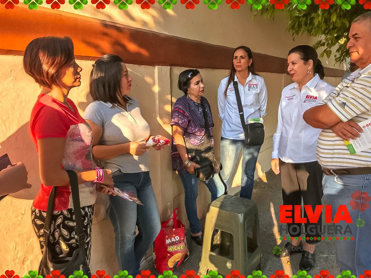 elviaholguera's tweet photo. Conversando con padres de familia de la escuela Serapio Venegas. Gracias por sus comentarios y sugerencias, siempre serán bienvenidos.
#PasiónPorServir #ElviaHolguera #ElviaDiputada https://t.co/QgwpMGxCoC