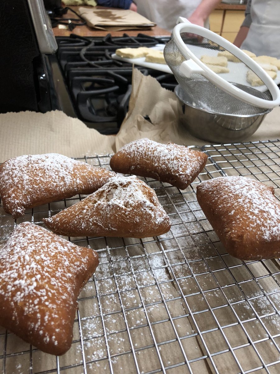 MissSavitski's tweet photo. Beignets may be one of our favorite forms of yeast breads 😍😍😍 #CulinaryArtsII https://t.co/qSsrahzewj