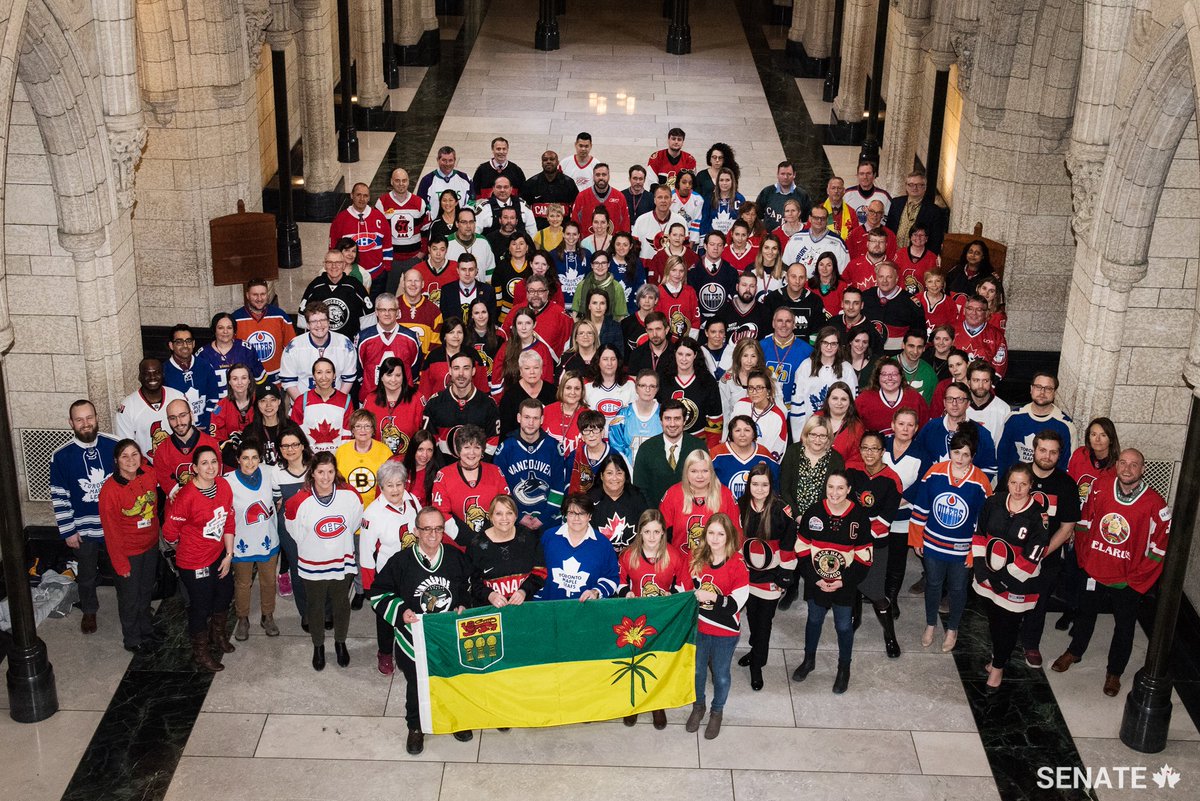 SenateCA's tweet photo. We wear our jerseys, and green and gold, to show our support and send our love to the families and community of the #HumboldtBroncos. #JerseysForHumboldt #HumboldtStrong #JerseyDay #SenCA https://t.co/O9s9N04Feo