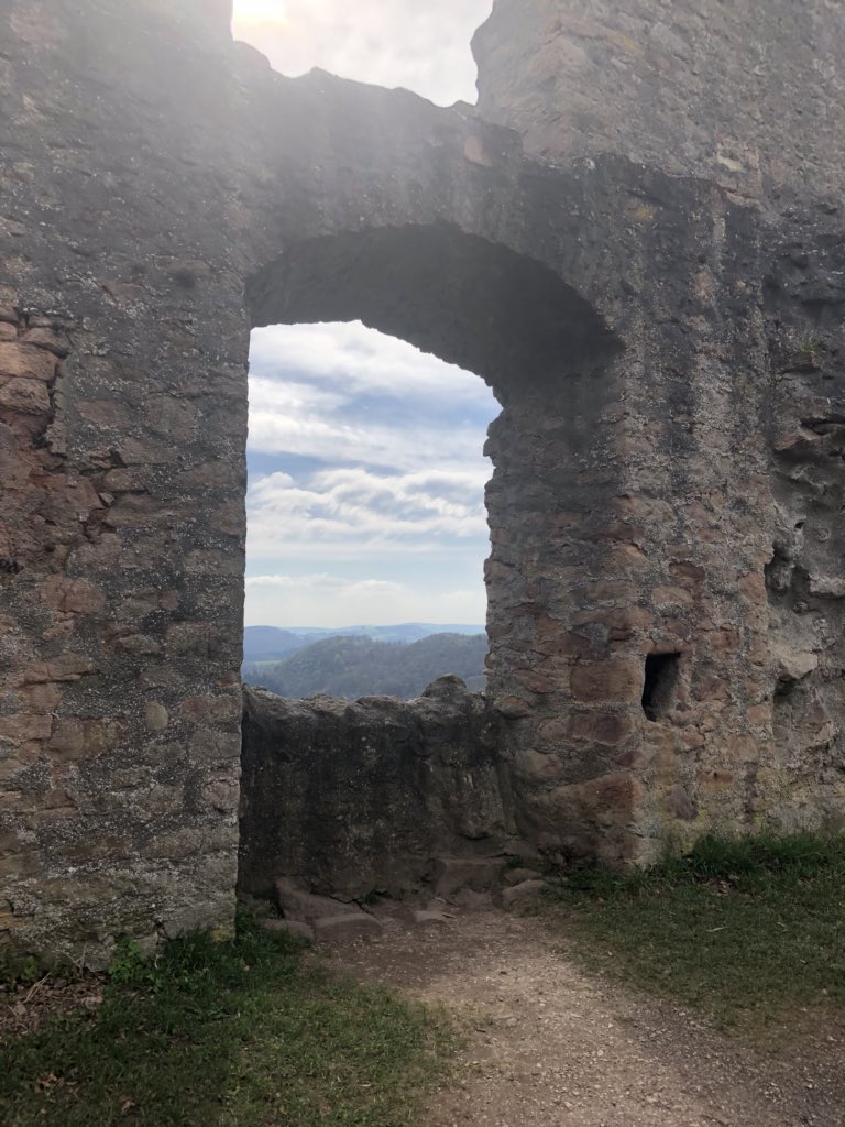 Katricianh's tweet photo. Burg Falkenstein besieged by the French in the Thirty Years War in 1647 and the highest point in the Palatinate. Not bad views #thirtyyearswar #researchtrips https://t.co/BIAr3xa1IQ