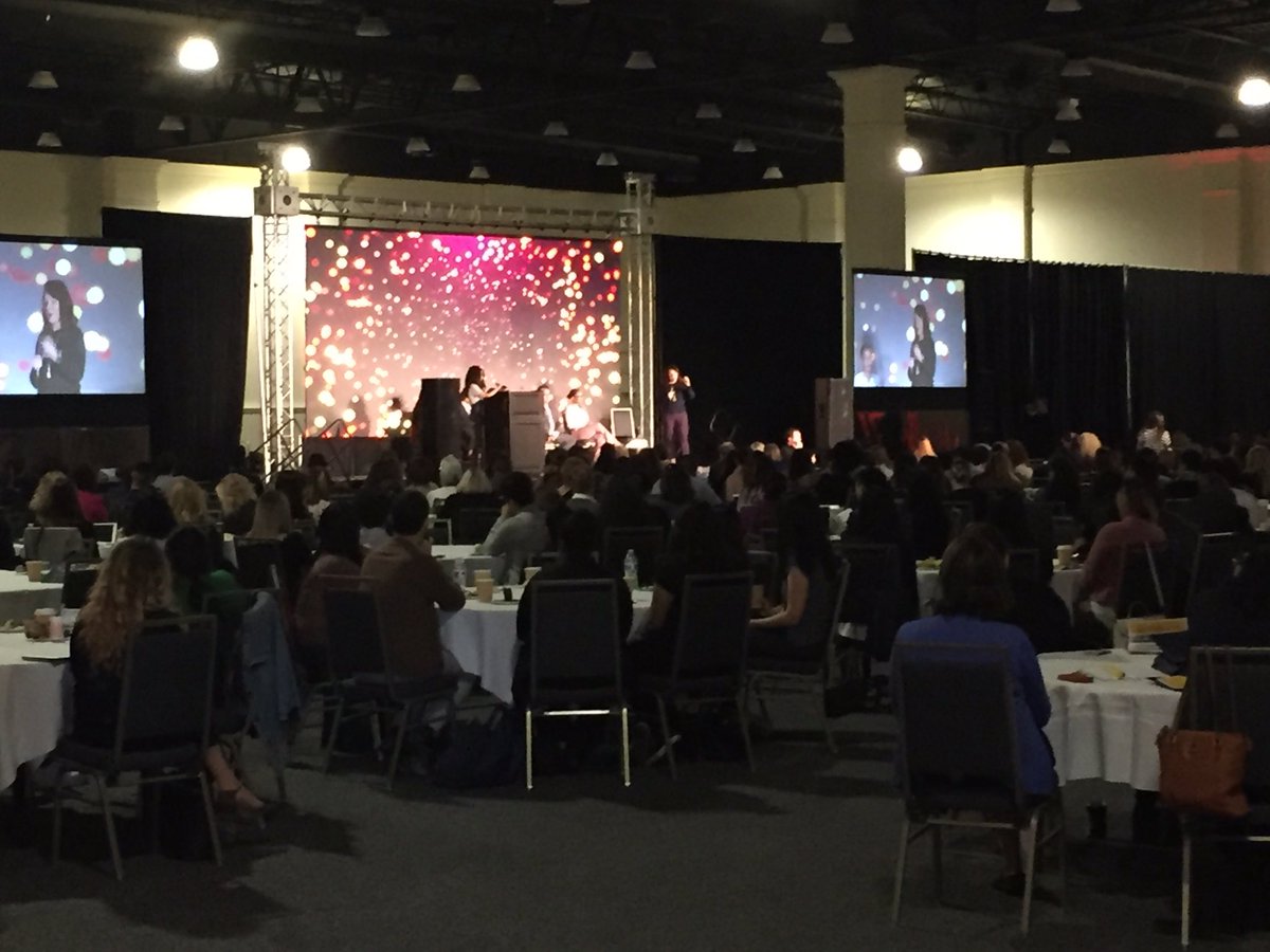ernie976's tweet photo. Happening now: SDWP Youth Opportunity Summit; 800 local agencies, school &amp; elected officials, employers and youth ready to engage. Amazing turn out. #c2csd #sdworkforce #opportunitysd https://t.co/NDKAtKFwMb