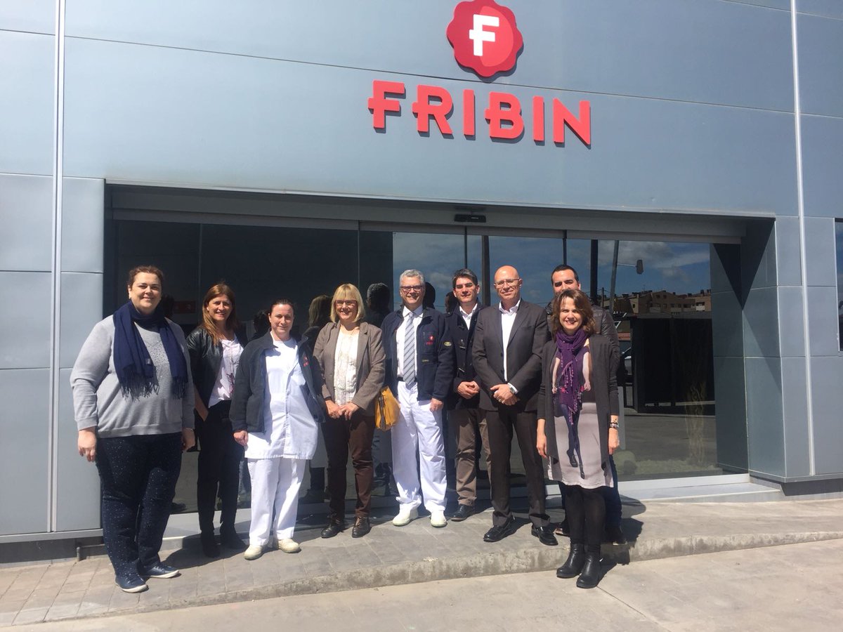 assempresLitera's tweet photo. En @fribin_binefar con @unizar, @OTRI_Unizar, @CruzIsabal, @pedrotorrens, y @AficheVisual. Visita a una de las empresas más emblemáticas de la comarca. #Conocenos https://t.co/XkmpCeoQgb