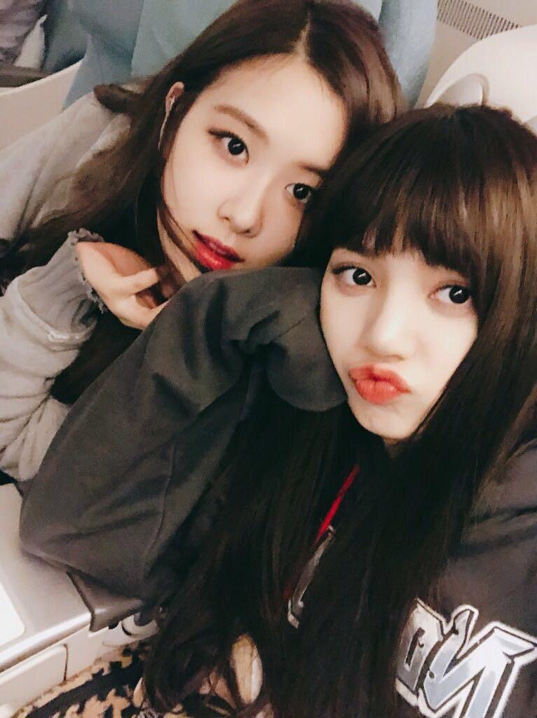 rosegaIIery's tweet photo. blackpink ch+ updates ✧˖°•
#블랙핑크 #로제 https://t.co/RntHlSa5VG