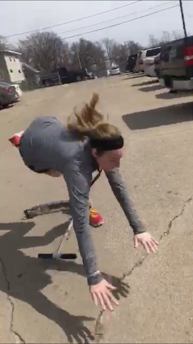 paige_blegen's tweet photo. Visual representation of how this semester has been... https://t.co/7DnUNnowKp