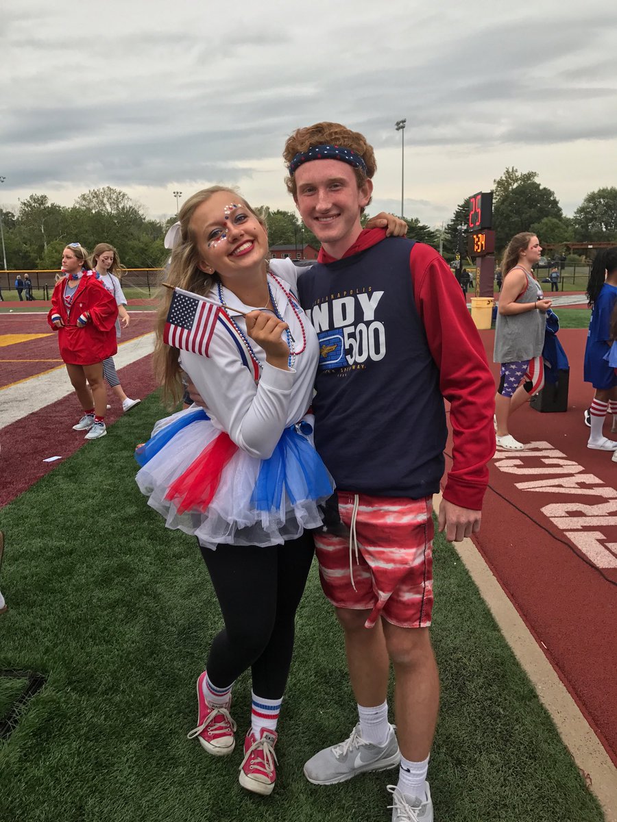 KlinemanSam's tweet photo. Happy birthday to a day one. Too bad I wasn't invited for cake today @mastrian_sarah https://t.co/3MbObmvQqg