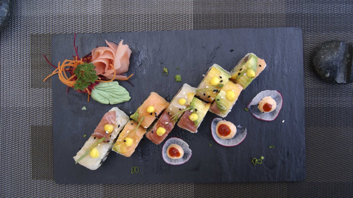 PuebloBonito's tweet photo. Just roll with it! #creativesushi  #Pescados #TasteLosCabos  || https://t.co/RDKeH5sTxQ https://t.co/i7c0JX2tQQ