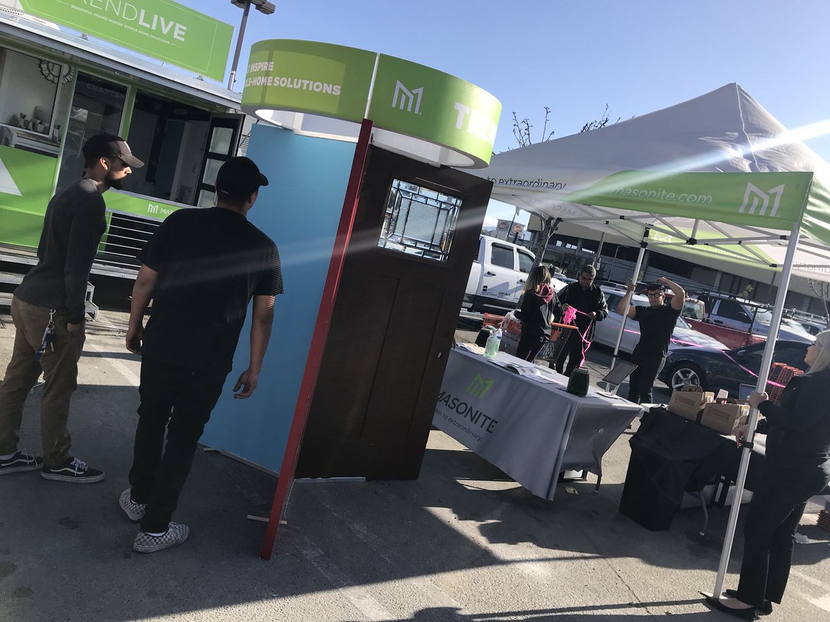 6616Sunset's tweet photo. Thank you #Masonite For a great event ! So many new things coming this year ! #D223allday #BigBadAssSunset @Jmtorres_MAS Appreciate you ! #LivingOurValues #OrangeBlooded #TeamSickenger ! https://t.co/DHDLYupoqr