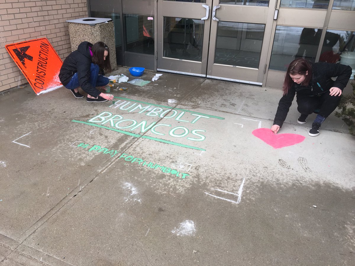 Yershj's tweet photo. Girls in #STEAM making paint that dries as Chalk. Using this to show support for #HumboldtBroncos   #humboltstrong @rvsed @EAMS8 students make me proud. #AwesomeStudents https://t.co/odCIXek60a