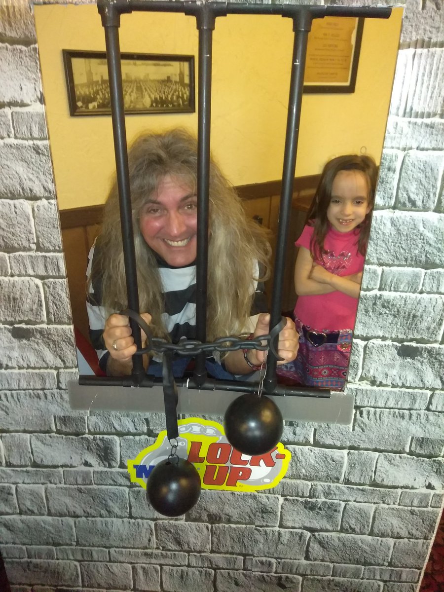 DJTommyRocks's tweet photo. Check it out, I've been "Lock'd-Up" for @MDAHarrisburg &amp; was assisted during my sign-in by the York County MDA Ambassador, Aubree ... please help me make my "bail" &amp; #donate to the #MDA!
#MDALockUp #MDAHarrisburgPA
#YorkCountyPA #PA #FundRaiser
https://t.co/Fks4iC72Y0 https://t.co/HmNlmi6ROg