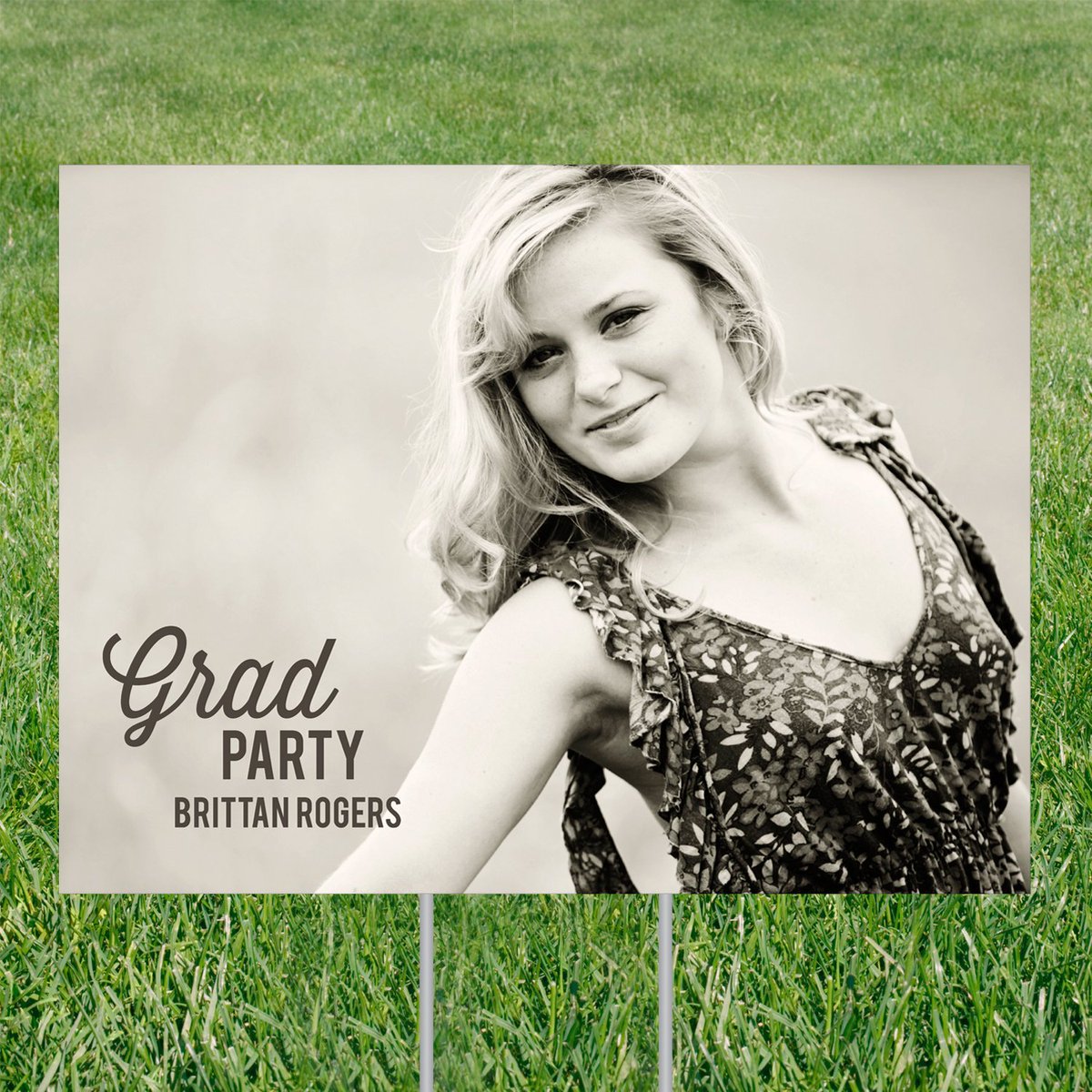 PearTreeGreet's tweet photo. Show them where the party's at! Yard Signs are included in our 40% off Graduation Sale! Use code GRAD40 at checkout > https://t.co/DvmVRymgEb https://t.co/N5zktKXCbg