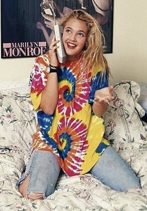 nays_peanuts's tweet image. Drew Barrymore: my animal spirit.