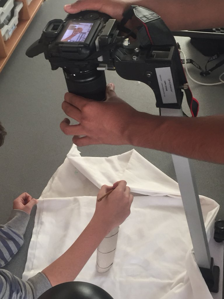 Kelli_Cody's tweet photo. Much happening in the art studio @ACSintschools #Doha today gr3=charcoal, KG=reusing materials, and #IBDPVA quite a mix https://t.co/NMwbhyRNsR