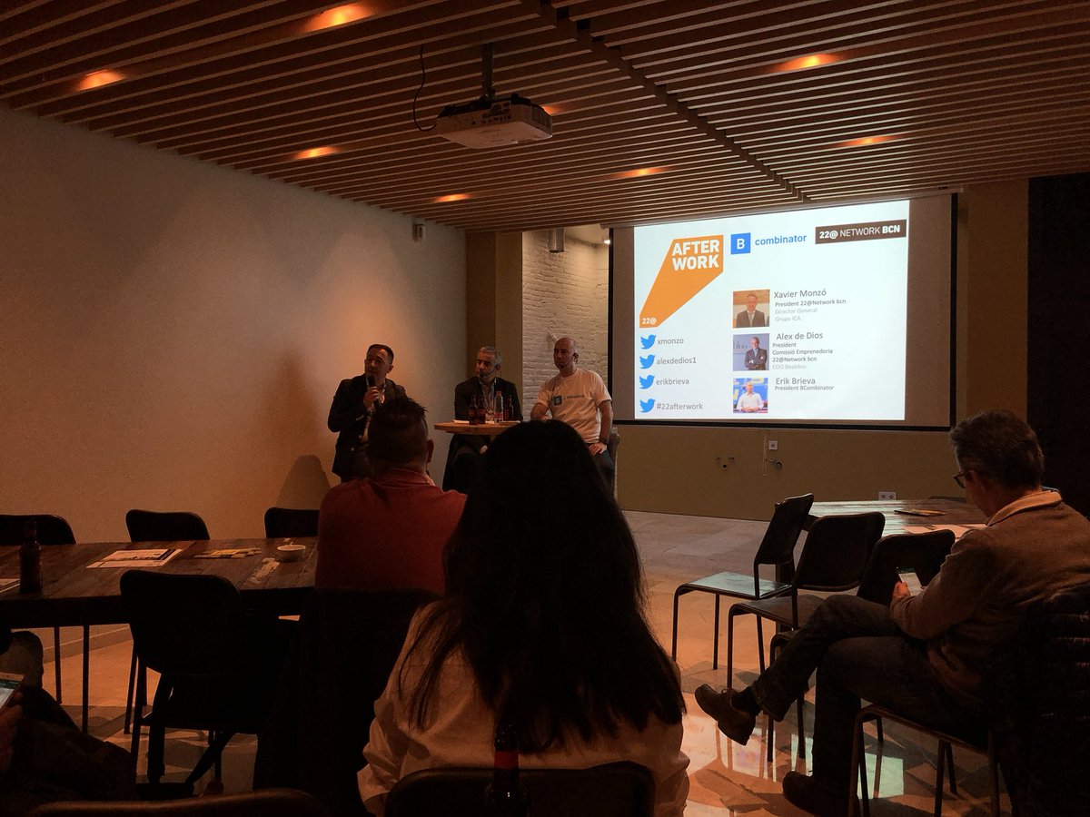 Txell_Gimeno's tweet image. Felicidades por el lanzamiento de #BCombinator @ErikBrieva #22afterwork