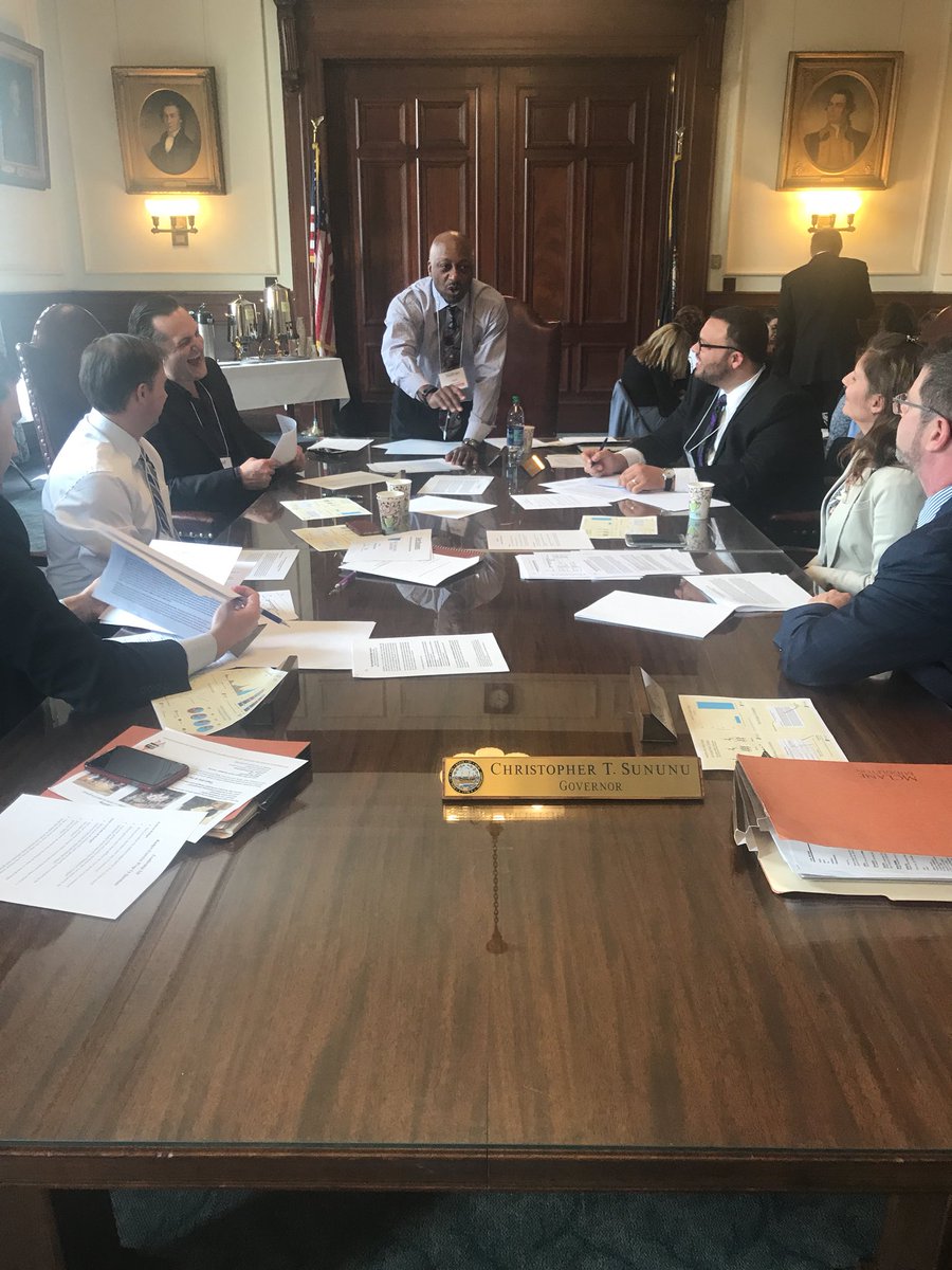 LeadNH's tweet image. Designing a new state budget!  #LNH2018 #LNH2018GPDay