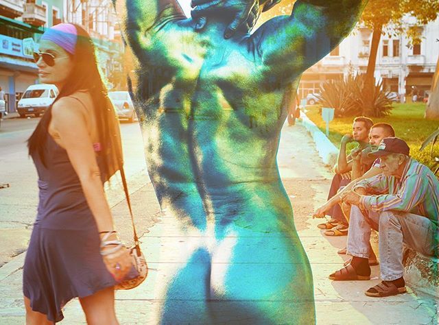 echosight's tweet image. This is @schwabelstudio and @allisondinner taking over for the week. We are juxtaposing our individual styles to explore facets of the human condition. It’s been fun for us to combine our different styles to create a new narrative. ift.tt/2qtEZ4T