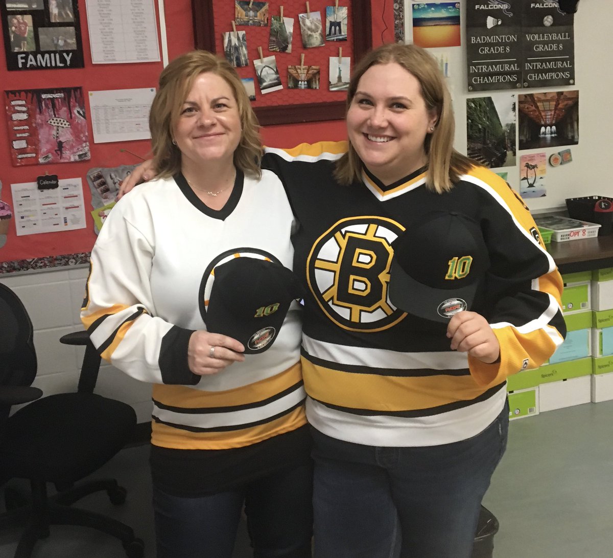 KDMcGillivray's tweet photo. So proud of our #STEAM team and their mix of #science and #art. Their idea to paint w/chalk for #PrayForHumboldt. @EAMS8 is also showing support today by wearing #JerseyForHumboldt and #StrazStrong hats. @rvsed #rvsed https://t.co/uQ8WeMw5hM