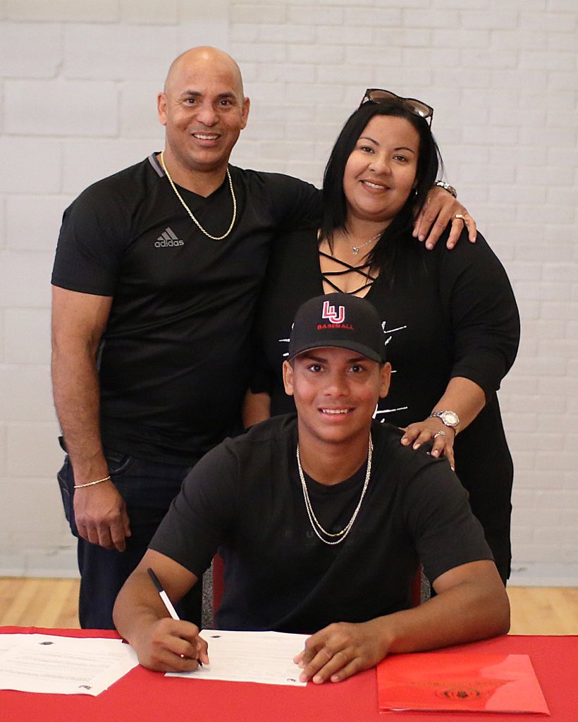 X 上的Mark Berman：「Alvin Community College (@accnews) second baseman Jean Carlos  Correa (@Jc_Correa1), brother of #Astros star Carlos Correa  (@TeamCJCorrea), signs his National Letter of intent with Lamar University  (@Lamar_Baseball).