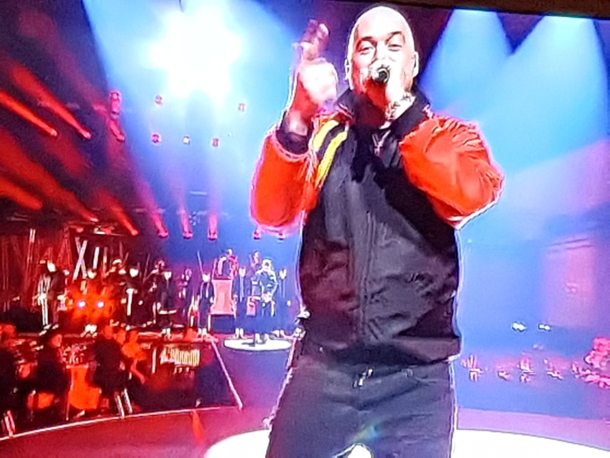 LoeweBumaye's tweet photo. @koolsavas  gib ihn #echo2018 https://t.co/BXrxrPlPdj