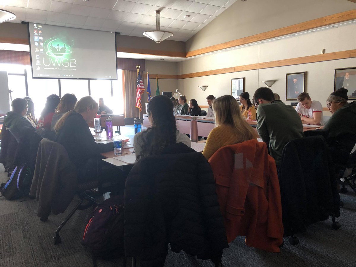 UWGB_ATEAM's tweet photo. This past Saturday we welcomed 22 new additions to the #ATeam with their first Ambassador training! Keep an eye out for a few new faces on tours! #trainingday #uwgbateam #uwgbtour https://t.co/ZhOr1qXRy2