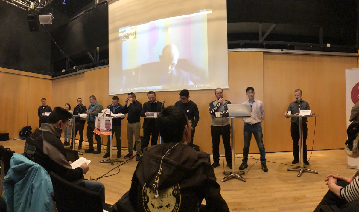 PipalukL's tweet photo. Dansksproget vælgermøde i Katuaq. Én kvindelig kandidat i startopstilling - ÉN. Jeg siger det bare #glpol #representationmatters #TimesUp https://t.co/dwttMT2T6G