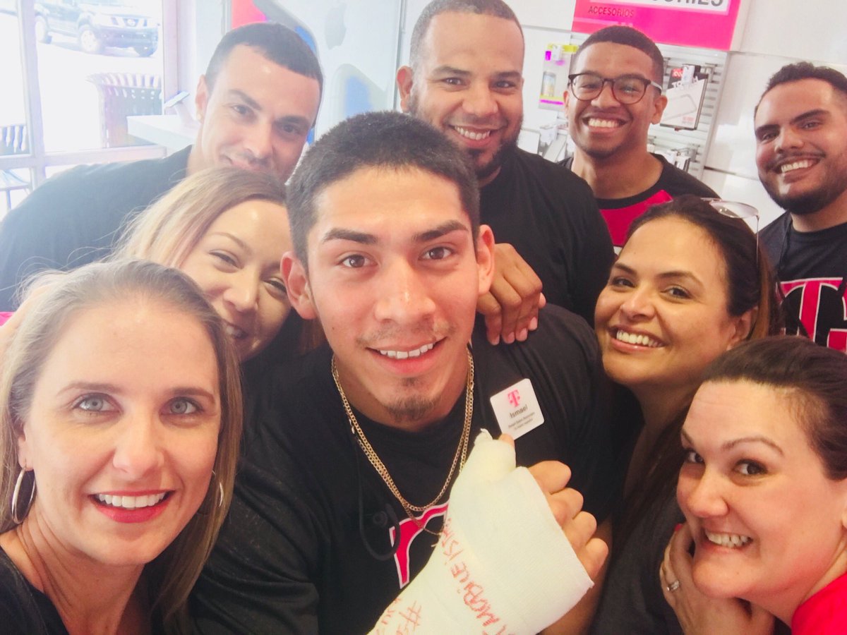 Enjoying the music 🎶 and team at Pinecrest. Decking out Ismael’s cast with T-Mobile love! Wishing for quick healing! #SELoveWhatYouDo #1HRCrew #BeMagenta @adrianna2202 @JoyIMunoz @1Claudia_H @RJGomezIII @sandrar0403 @Robbelljr1