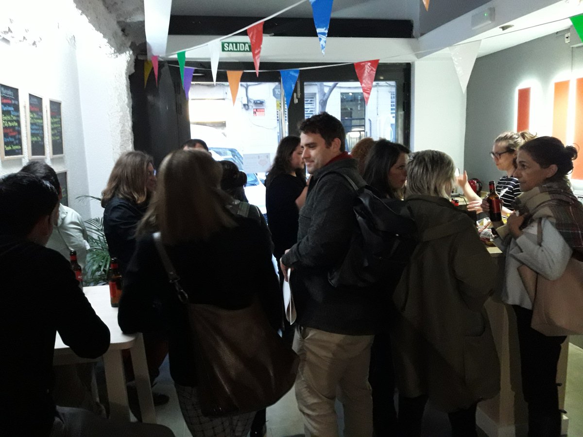 Queríamos hacer un #Sprint y corrimos una maratón. Hay #energía que impulsa y eso ocurre cuando juntas a los emprendedorxs de la #comunidadLazzum. Ayer 1er encuentro abierto con los emprendedorxs de <a href="/uptclub/">UP! Training Club</a>, colaborador de la #redLazzum.😊¡Gracias por venir! sois impulso💜