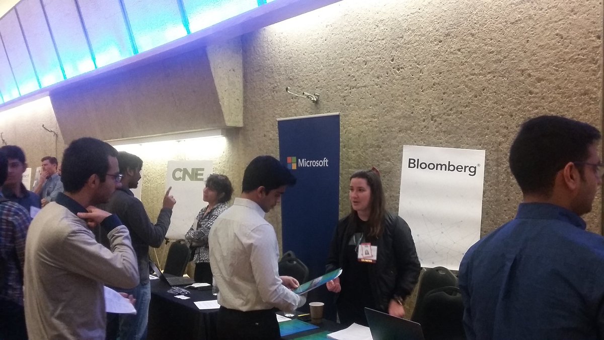 JenniferUMass's tweet photo. Reps from @Microsoft and @Bloomberg chatting with students at the Industry Meet and Greet. @umasscs @UMassDataSci #umassdatascience https://t.co/wVnUfL6HZi