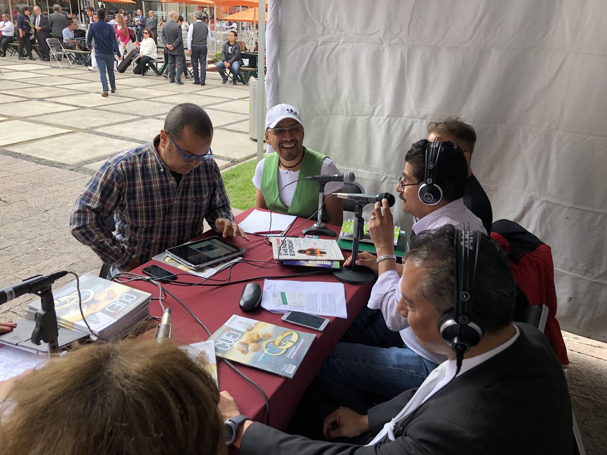 RadioAnahuacAM's tweet photo. #Finalizamos transmisión especial desde la explanada de convivencia de la #UniversidadAnahuac con #ProactivateRadio celebrando #DIL2018 https://t.co/v49q6ezvQ4