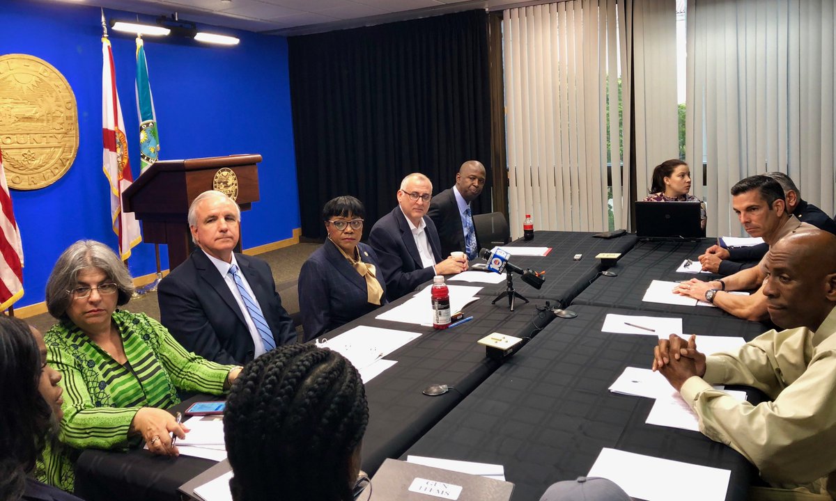 MiamiDadeBCC's tweet photo. Happening Now: Sunshine Meeting with Chairman @CommBovo, Vice Chairwoman @AudreyMEdmonson, Commissioner @DLCAVA, @MayorGimenez, @MiamiMayor Francis Suarez &amp; other officials to discuss #GunViolence.

Watch meeting live: https://t.co/CHq0vO9g6m https://t.co/sCW8KT9jbD