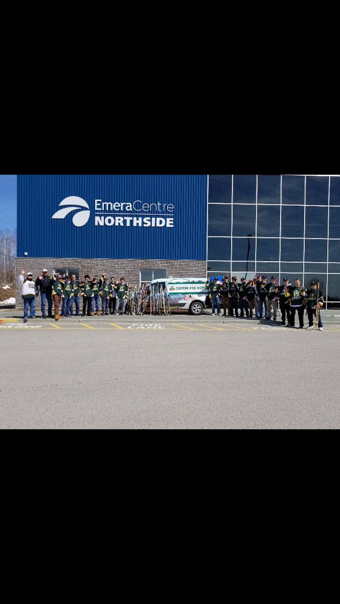 MCHSstudents's tweet photo. #humboldtsrong thanks to everyone who showed their support and participated today💚💛 #weareone https://t.co/xgAMMN3q0d