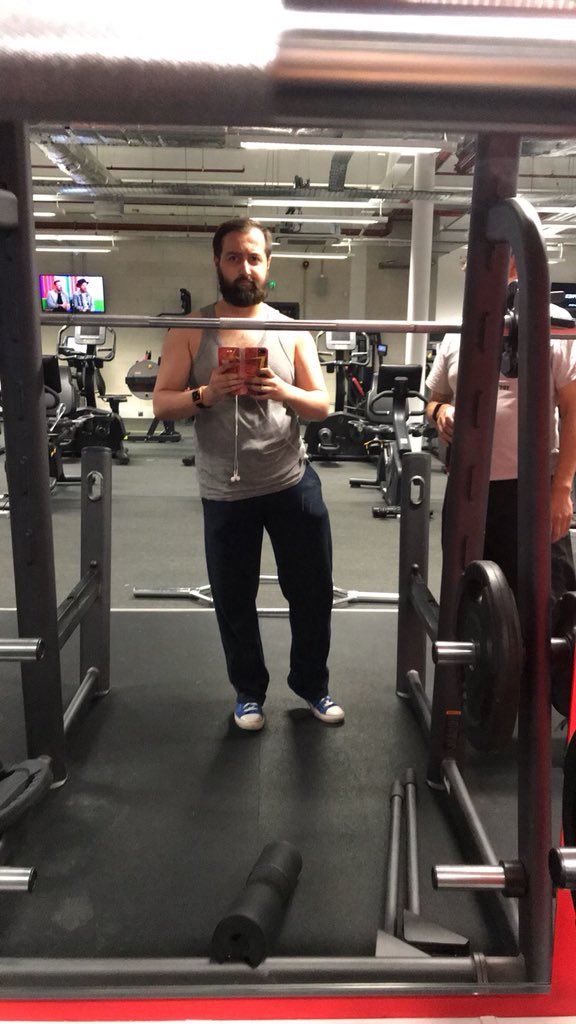 AdamskiJonDicky's tweet photo. OMG I used the big boy gym bro weights for the first time ever tonight!! 😎 💪🏼 #mascaf #gymtimeadamski https://t.co/4aKzVX5LoZ