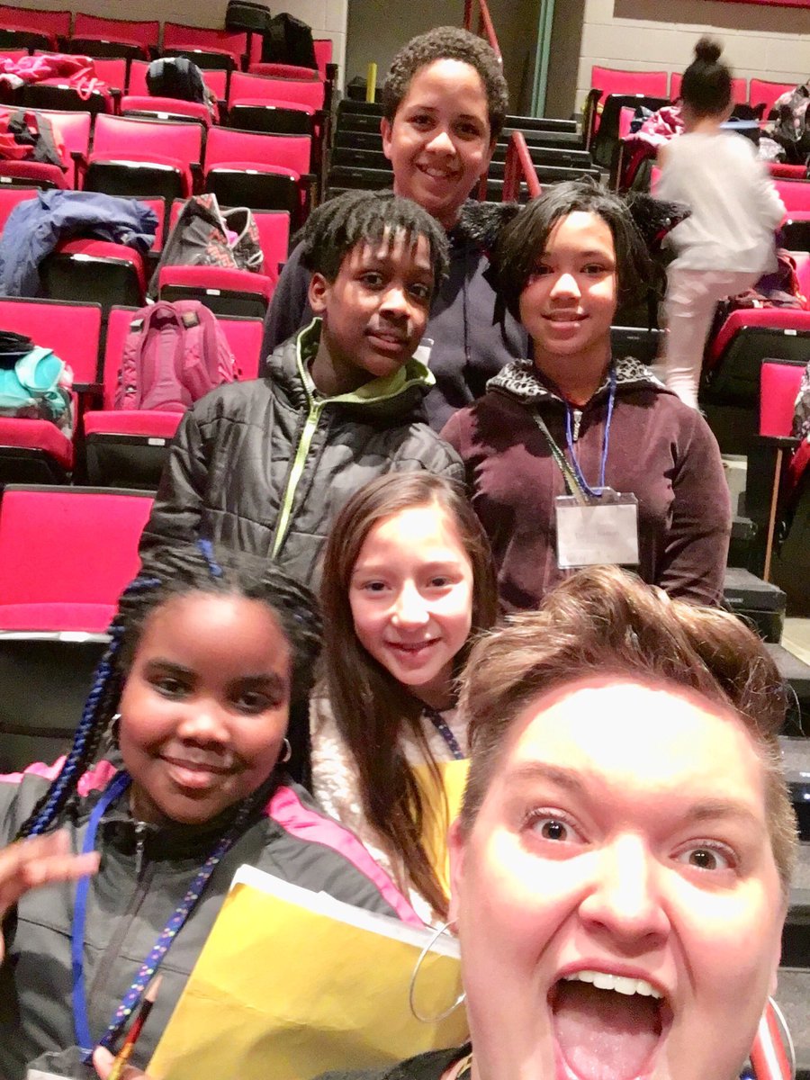 So proud of these kiddos for representing @RoadrunnerAdven with their beautiful voices! #WeRUNasONE #ccpsperform #oneccps