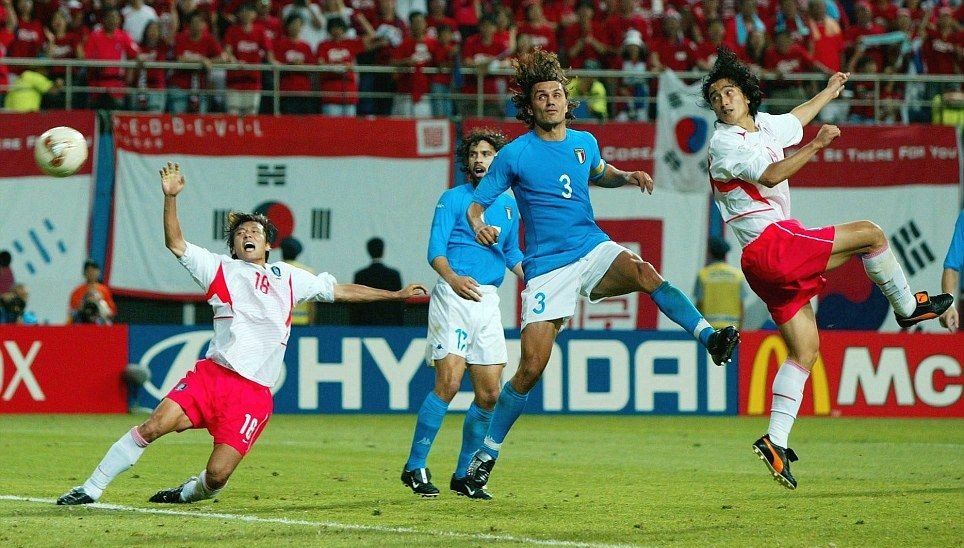 En Una Baldosa ar Twitter: "Un gol de Ahn Jung-hwan eliminó a Italia del  Mundial 2002. El presidente del Perugia, equipo al que pertenecía, lo  fulminó: "Basta, no lo quiero ver más.
