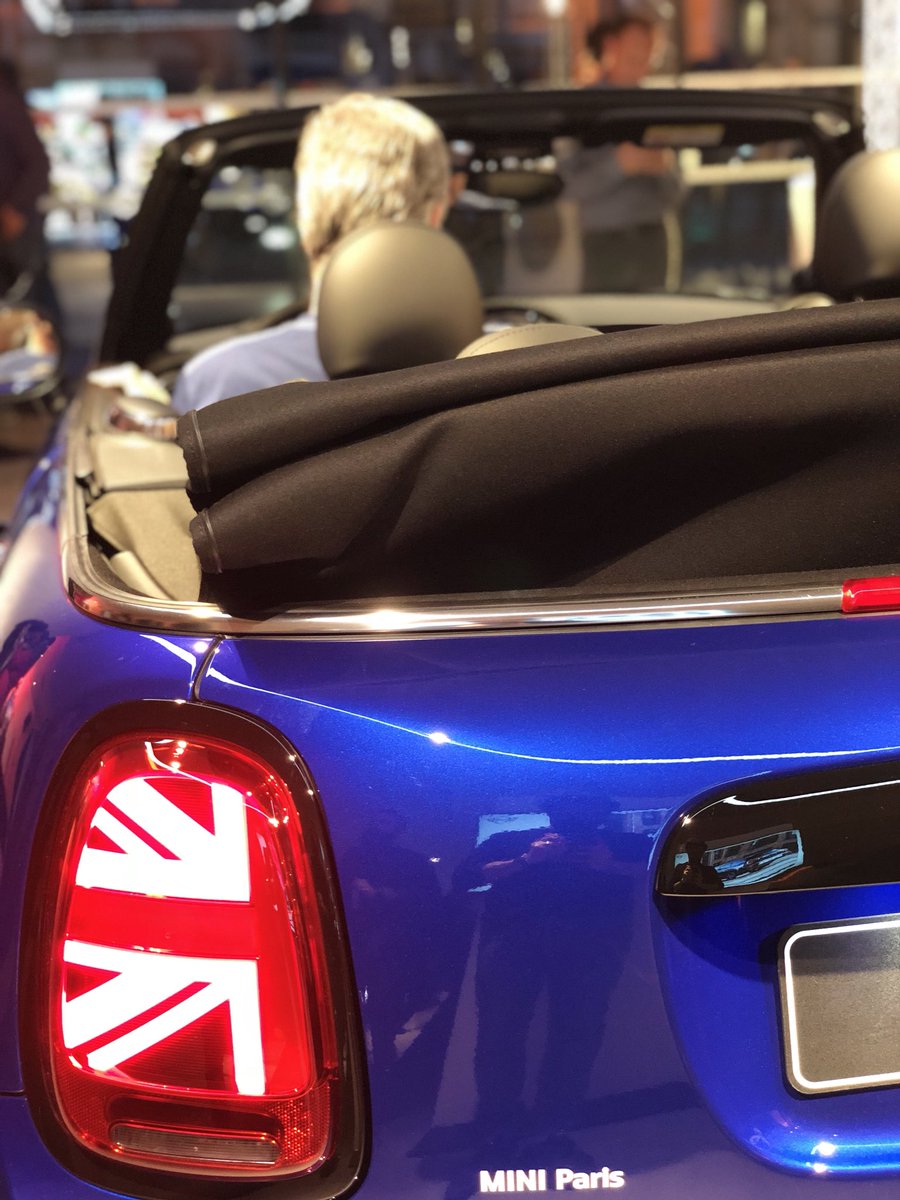cyril's tweet photo. Lancement officiel #MINILCI et #MINICabrio #MINIParis #minilovesparis https://t.co/8zz8jl6MdC
