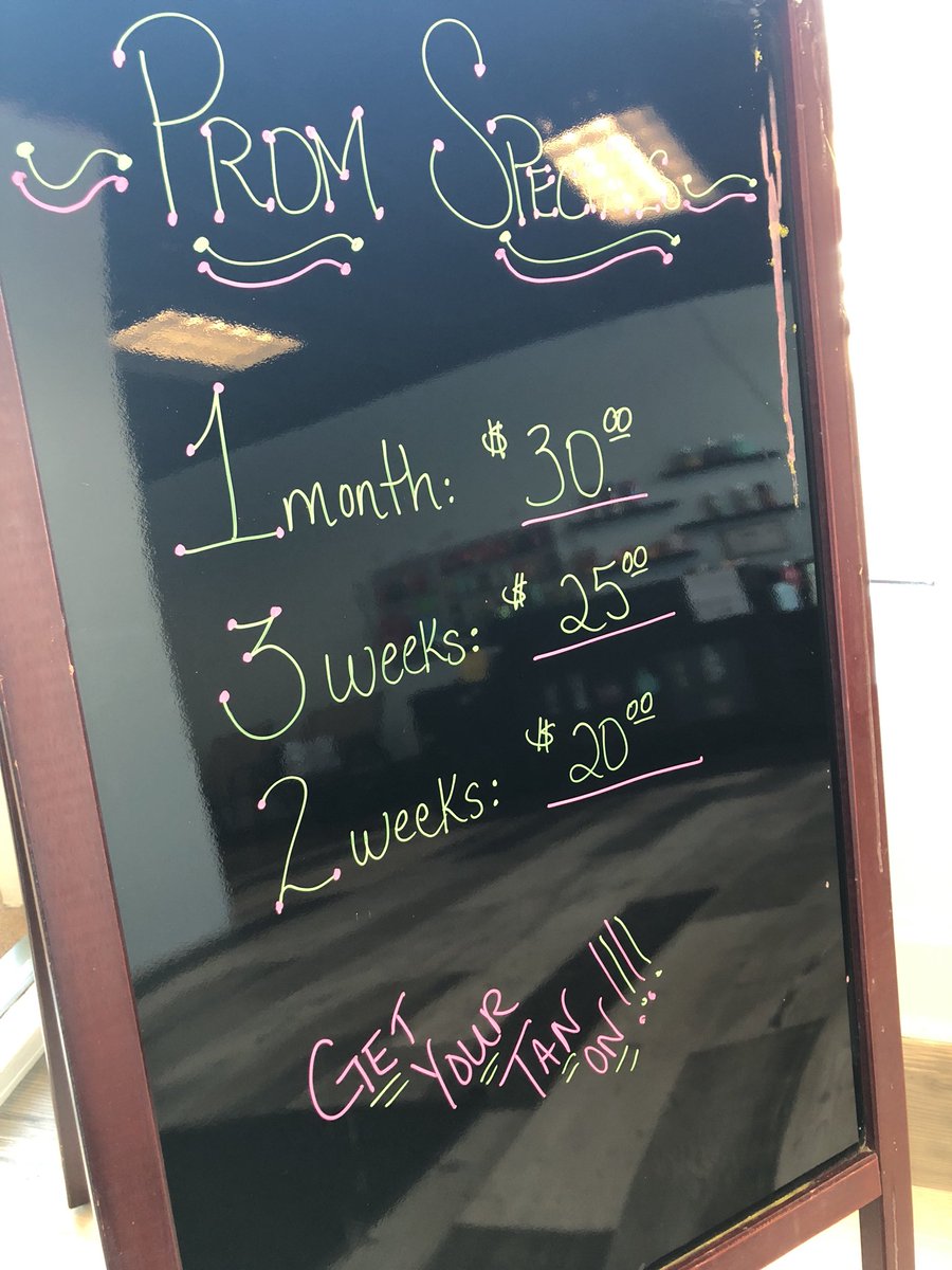 SunStudioLLC's tweet image. Prom is a month away! Come in to get that glow 👠✨✨
