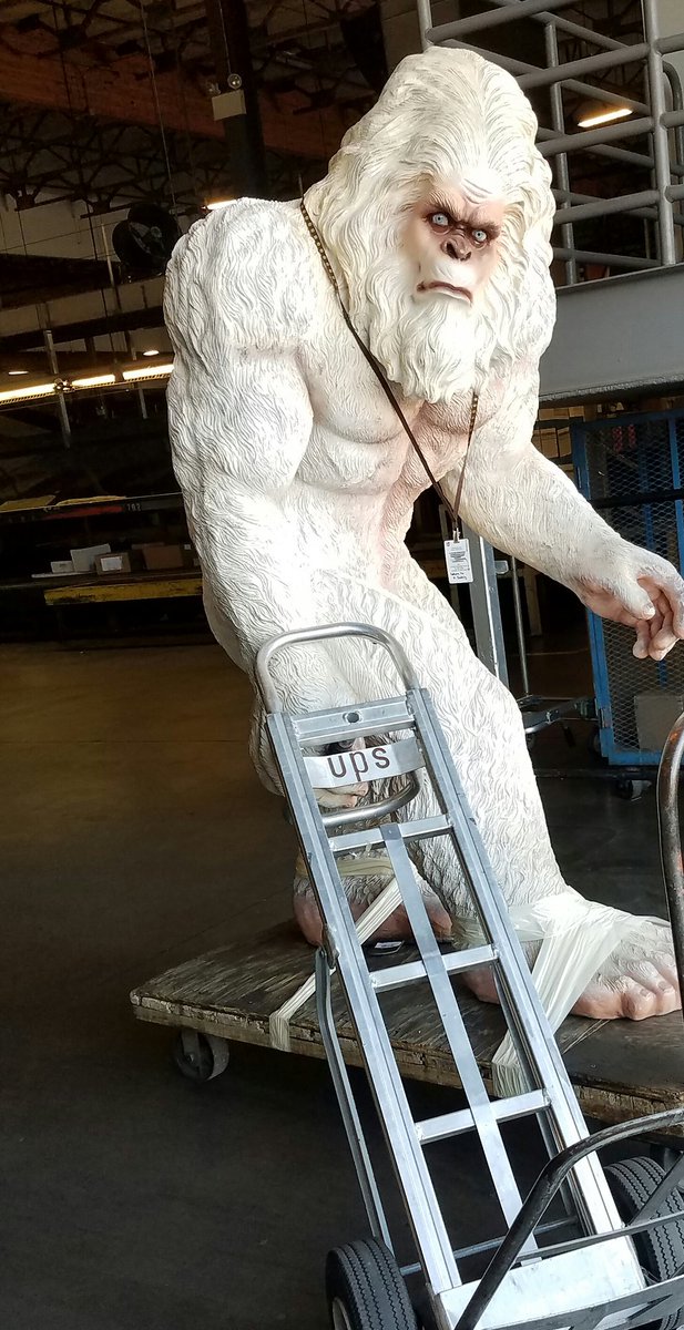 UPSphoenix's tweet photo. Even "Eddie the YETI" knows to push not pull. Stay in your power zone, keep eyes ahead of work. When you push you use your core, pulling puts you in a dangerous end range movement. #caughtsafely #upstempe @MPZakely @DesertMTUPSers @KingCrimson71 @relmessan https://t.co/ccqMNGOf8g
