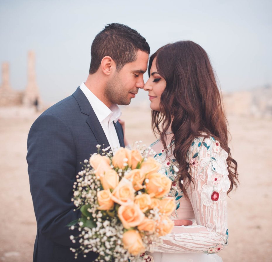 L I T T L E S U N N Y K I T C H E N |  The gorgeous Diana from @littlesunnykitchen recently got #engaged and she only celebrated with one of our Sparkler #engagementgift boxes! She's getting married this month, we wish her and Yazz all the best for their future together.