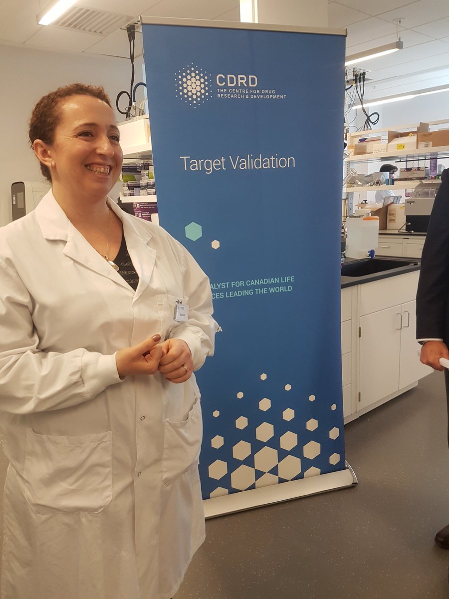 AKSKasper's tweet photo. Sophie @C_D_R_D is part of an international effort to fight antimicrobial resistance by finding new targets for drugs. #SWCCan2018 #STAN2018 https://t.co/Tzbb2sW6tJ