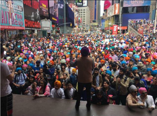 Another #worldrecord achieved by the Sikh Community in New York, they achieved the 'most turbans tied in 8 hours'!! Huge congratulations to all the participants and the organisers who have helped educate people on the Sikh religion and culture!! #rt