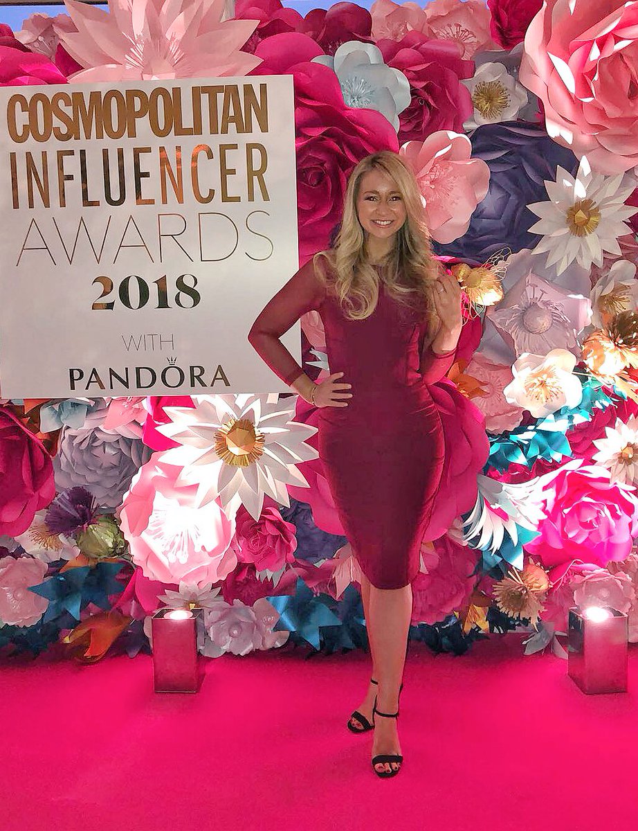 Having a ball @CosmopolitanUK’s #CosmoInfluencerAwards 🌸