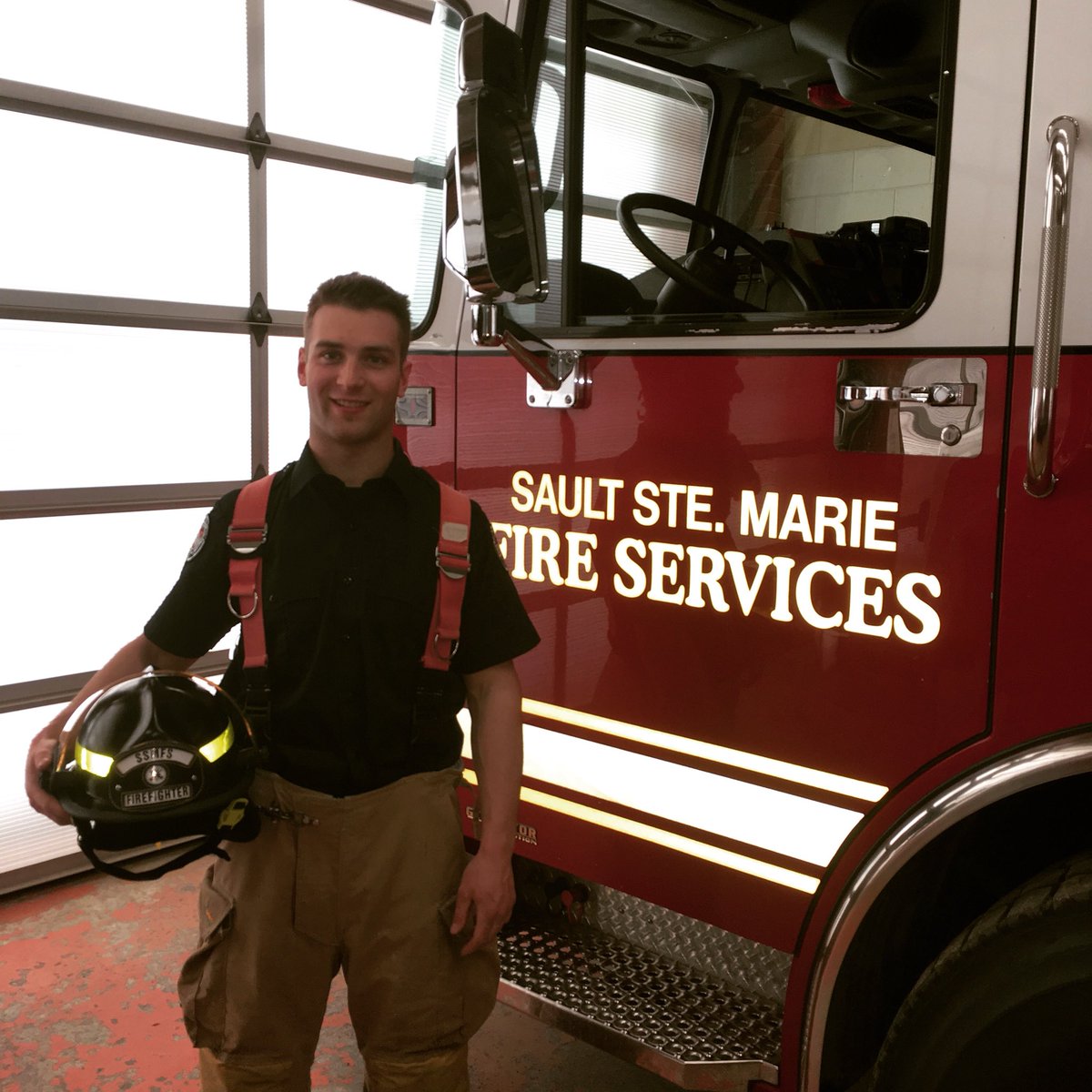 Welcome to the team Mark McLean - Congratulations! #firefighter https://t.co/oPBT2gix7w