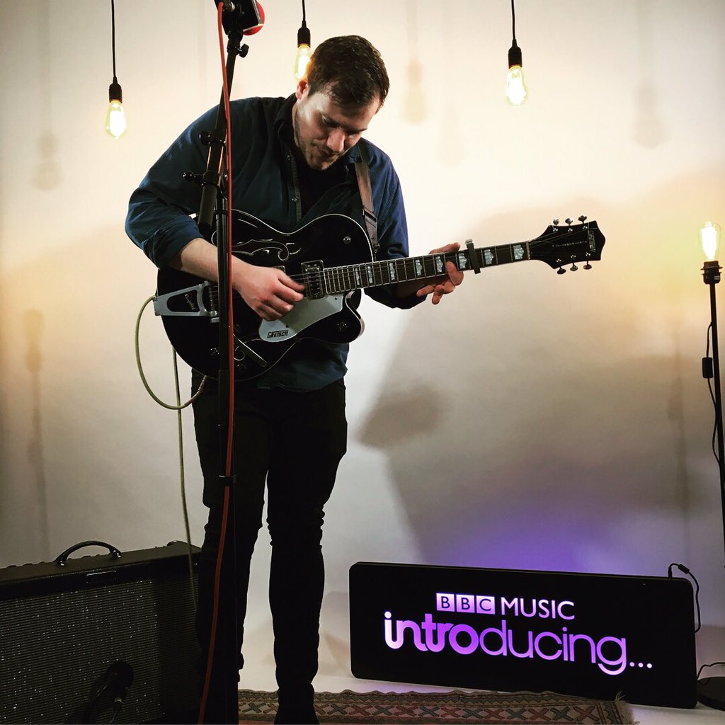 Let loose inside the BBC today! 🕺Live session for @bbcintrowest coming soon. Shout out to @SamBonham & @IntroRich for having me down 🙏#bbcintro #livemusic #uk