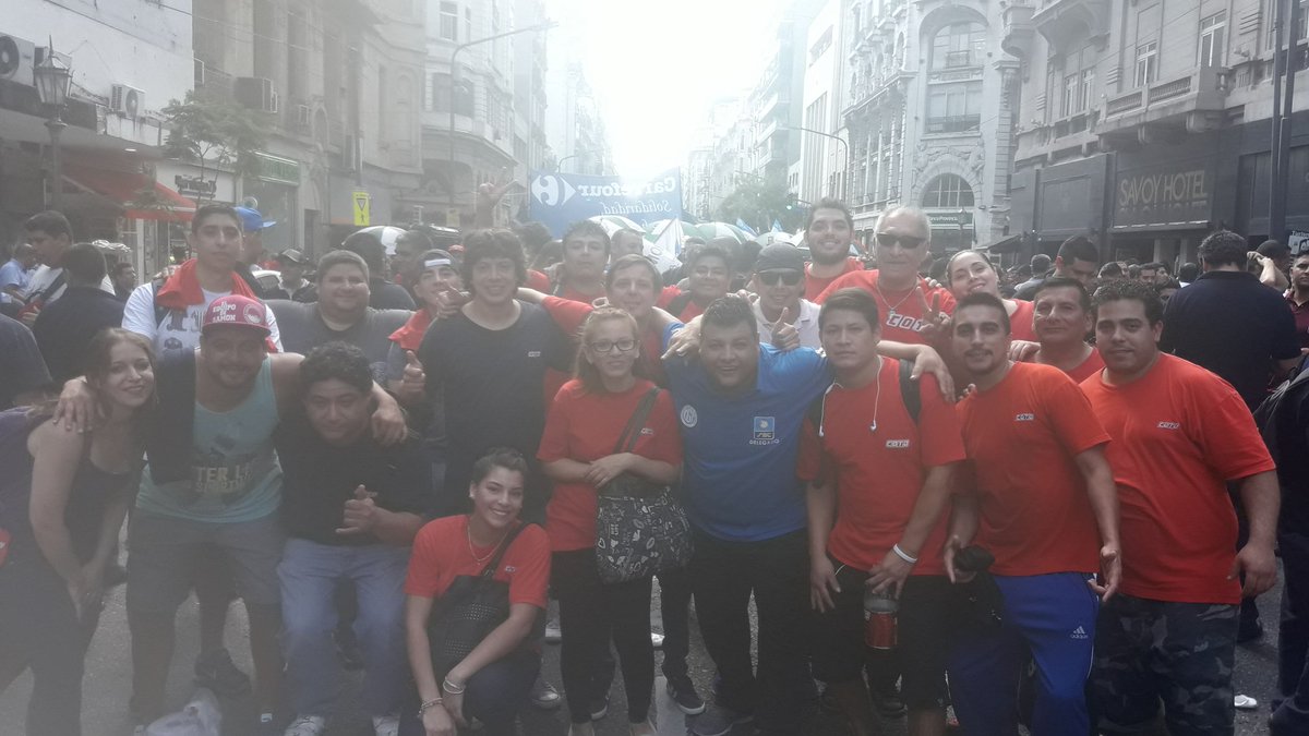 gracias a los compañeros por venir a apoyar esta causa que es de todos estamos en alerta por los compañeros de carrefour. @RamonMuerzaSEC <a href="/amadomario/">Mario Amado</a>   <a href="/aldecoto/">alberto aldeco</a> <a href="/luiscaballeroo0/">@Luis_Caballero</a> @chinokastro <a href="/ariel6565/">Ariel Nuñez</a> <a href="/SorianoYamil/">Yamil E. Soriano</a> <a href="/OvejaDaniel/">Daniel Ovejero</a> <a href="/gastonmarquez66/">Gaston Marquez</a>