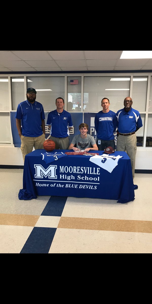 amyowelch's tweet photo. Congratulations Seth Welch on your signing with Guilford College! Can't wait to watch you play at the next level as a Guilford Quaker #3! Keep shooting🏀  #nationalletterofintentday #3mooresvillebluedevil @Welch3Seth @Magicaau2018 @Coach_Rick57 @MGSDschools @welch46 https://t.co/bDRekxhJiL