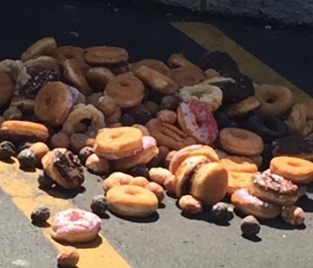 TennisChik's tweet photo. When you're walking thru the @dunkindonuts parking lot and see this! OMG - such a travesty! LOL I was so tempted to pick one off the top - but I didn't! Gross. Haha! #DonutsMatter #Donuts #DunkinDonuts #ILoveDonuts #DonutProblems #Dunkin #DunkinDonuts #Chicago https://t.co/Ris2ssg7mA