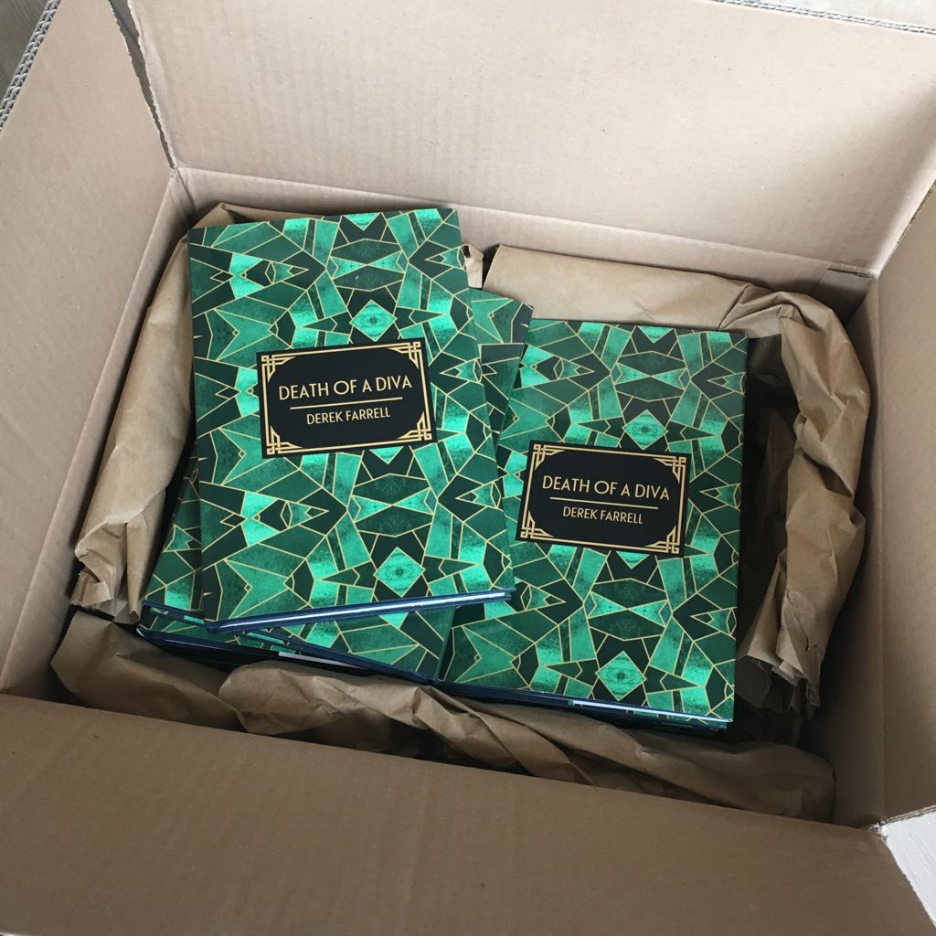 fahrenheitpress's tweet image. People gonna lose their shit tomorrow when @DerekIFarrell's limited edition DIVA hardback starts hitting their doorsteps...