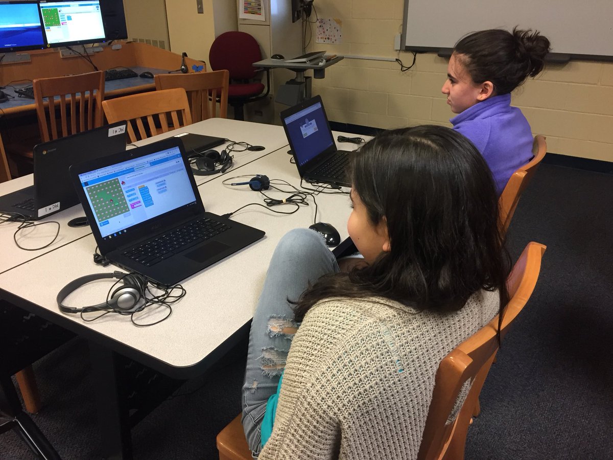 Code4AimeeFahy's tweet photo. Inspiring girls to code &amp; being inspired by their concerns regarding the power of technology...they will change the future!! #FacebookDataLeaks  @GirlsWhoCode @TeachCode @codeorg @hadip @madewithcode @AvonTigers https://t.co/ytyehxlCq5
