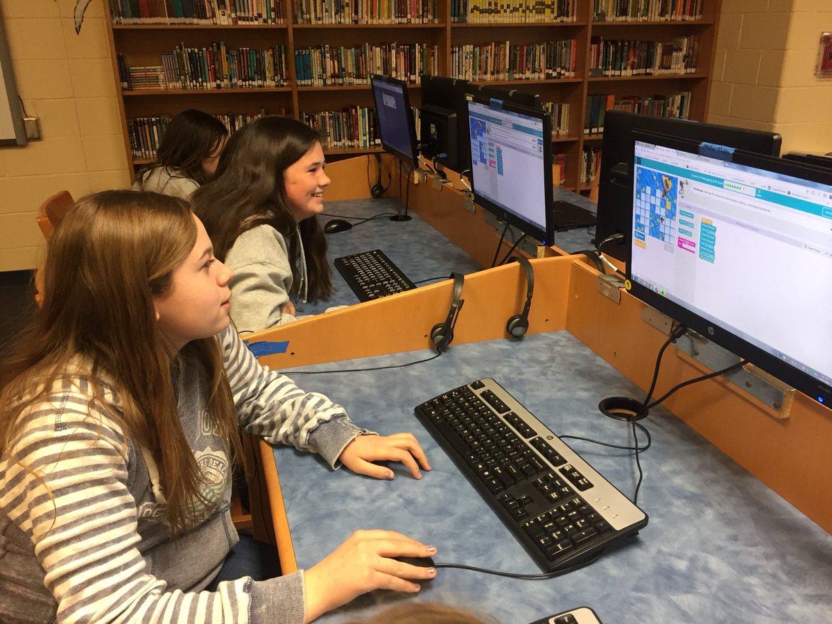 Code4AimeeFahy's tweet photo. Inspiring girls to code &amp; being inspired by their concerns regarding the power of technology...they will change the future!! #FacebookDataLeaks  @GirlsWhoCode @TeachCode @codeorg @hadip @madewithcode @AvonTigers https://t.co/ytyehxlCq5